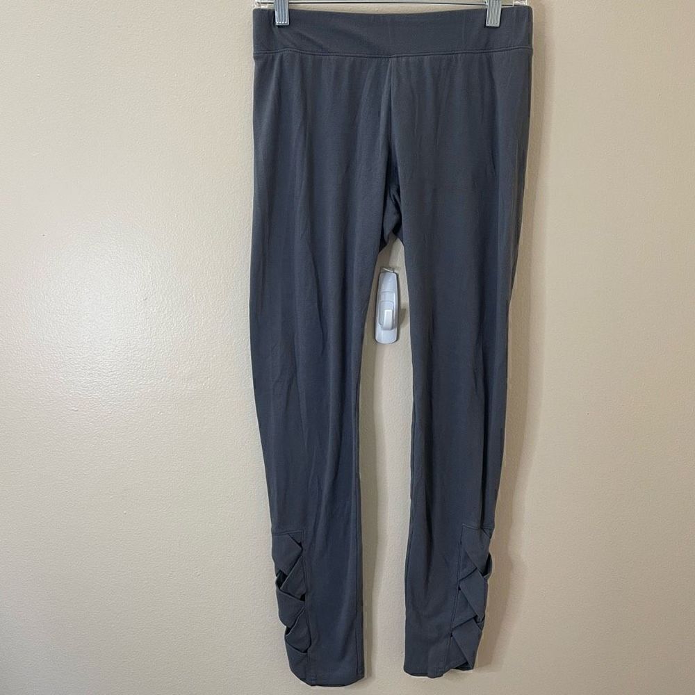 Utopia by Hue| Medium| Cotton| Legging| Thick|Lots of Stretch